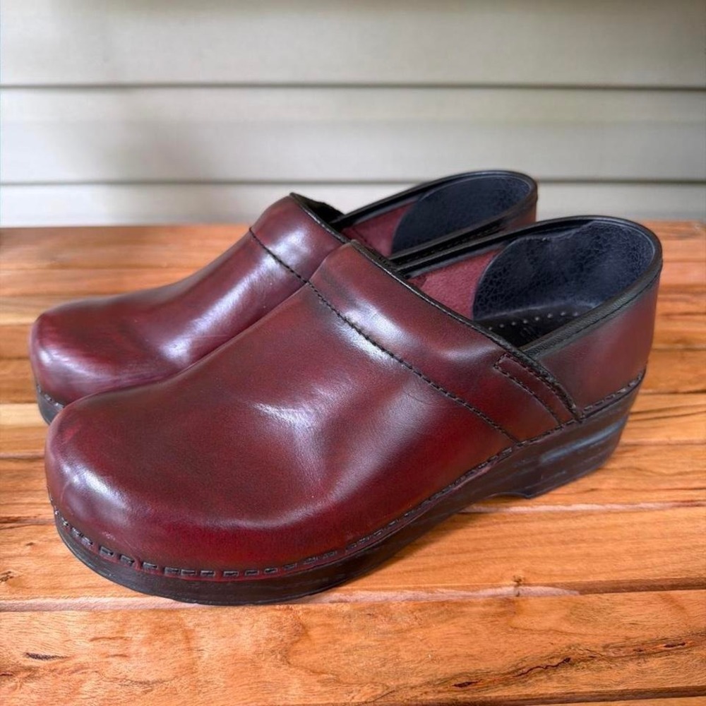 Dansko Professional Burgundy Leather Slip On Clogs Shoes Work Nurse EU39 / 8.5 9 - Picture 4 of 8